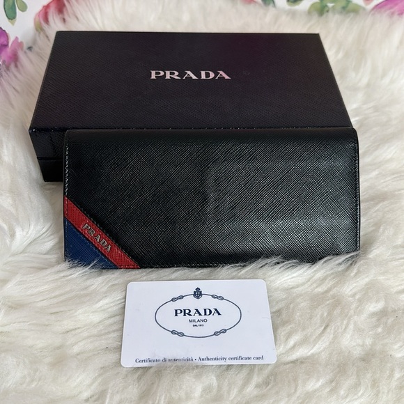 💯Authentic Prada Long Wallet🍀 - Picture 4 of 14